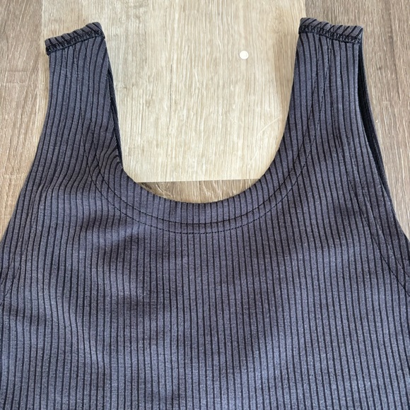 Lululemon Ribbed Softstreme Cropped Tank Top Women’s Size 4 - Picture 4 of 8